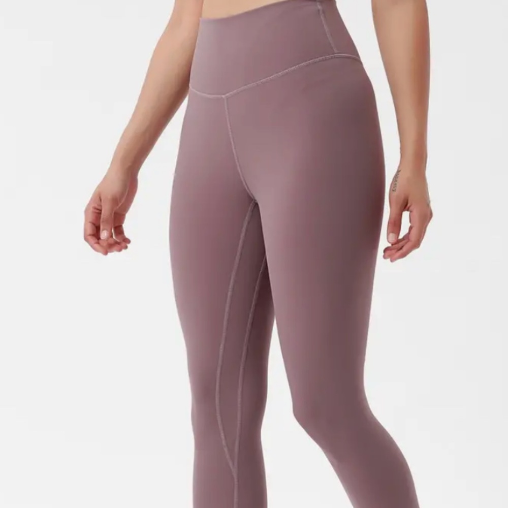 Rose colored yoga leggings